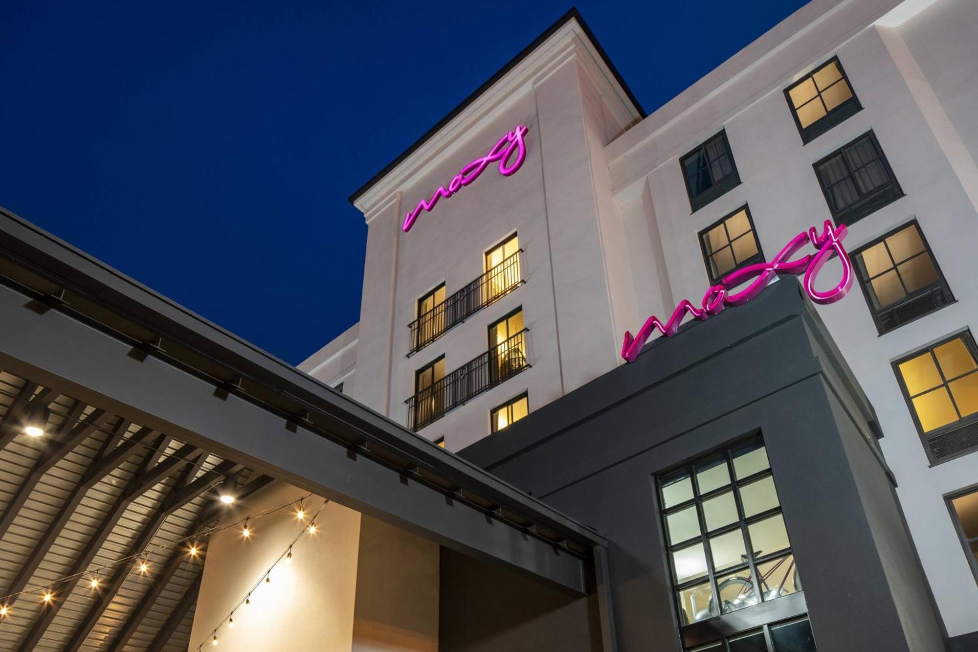Готель Moxy Memphis Downtown Екстер'єр фото